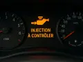 Voyant d'injection à contrôler allumé sur le tableau de bord, signalant un problème à diagnostiquer.