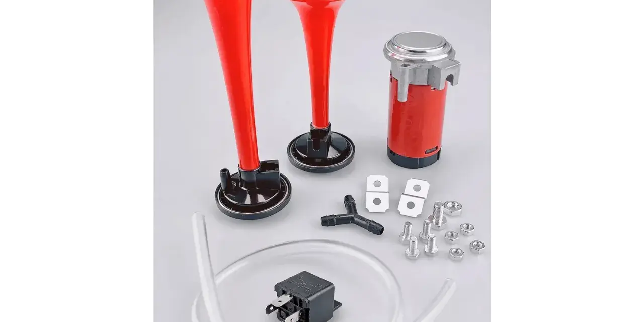 Kit klaxon pour véhicule, prêt pour le contrôle technique. Deux trompes rouges, compresseur, tuyau et accessoires.